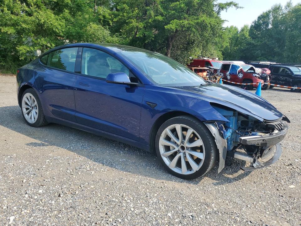 64268326 :رقم المزاد ، 5YJ3E1EA1NF371926 vin ، 2022 Tesla Model 3 مزاد بيع