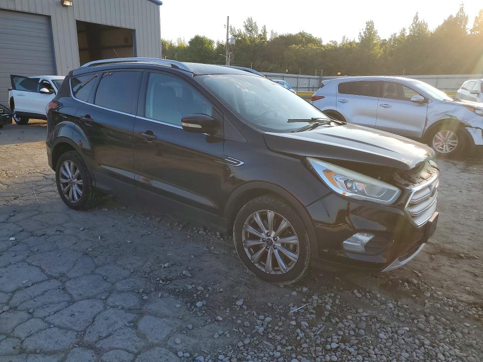 Продаж на аукціоні авто 2017 Ford Escape, vin: 1FMCU0J91HUF02921, номер лоту: 66623476
