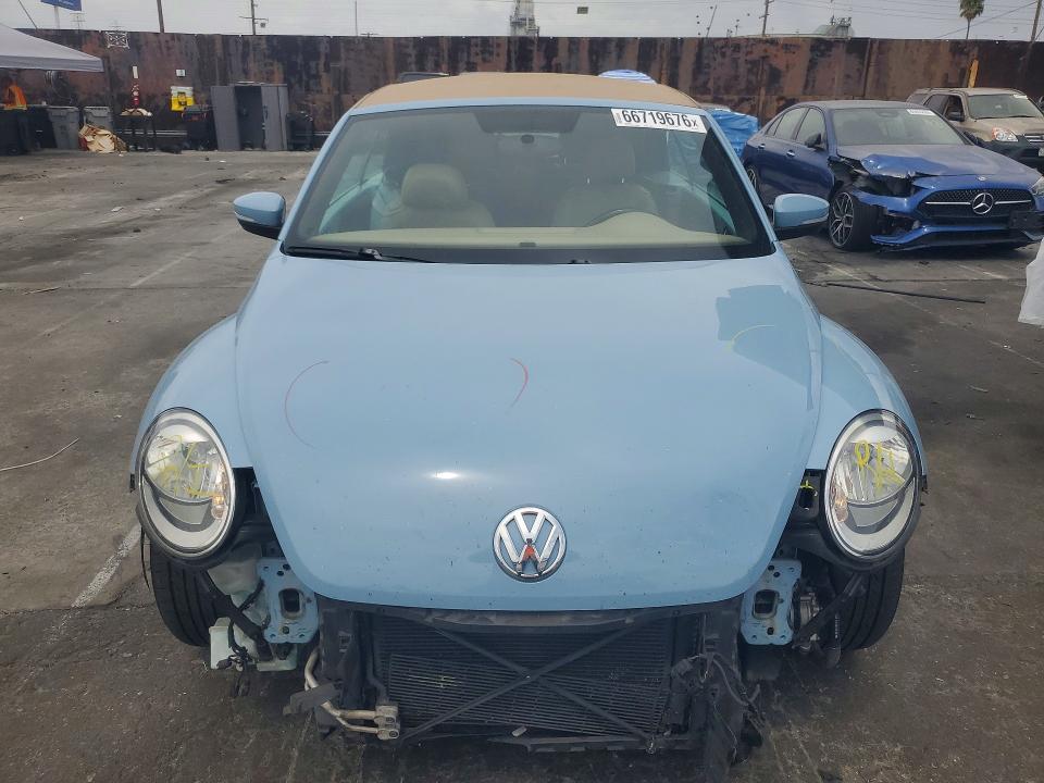 2015 Volkswagen Beetle მანქანა იყიდება აუქციონზე, vin: 3VW517AT4FM801697, აუქციონის ნომერი: 66719676
