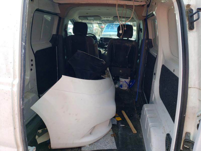 64717736 :رقم المزاد ، 3N6CM0KN3FK705092 vin ، 2015 Nissan Nv200 مزاد بيع