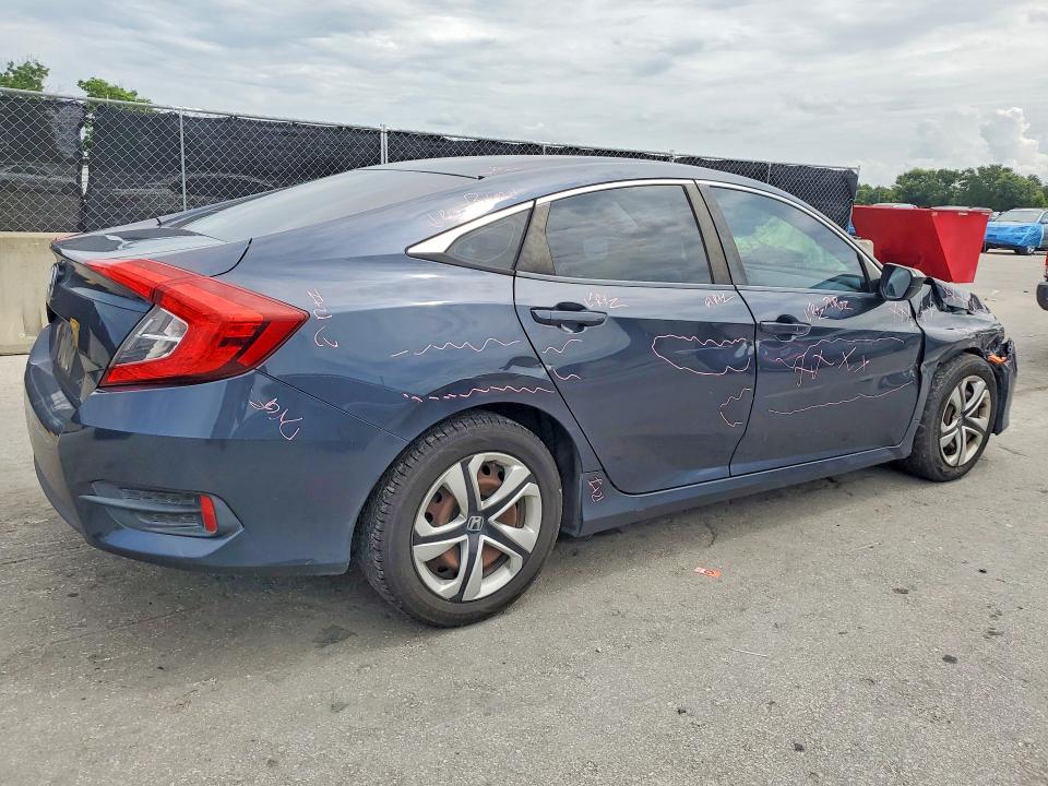 63521456 :رقم المزاد ، 19XFC2F50JE033265 vin ، 2018 Honda Civic مزاد بيع