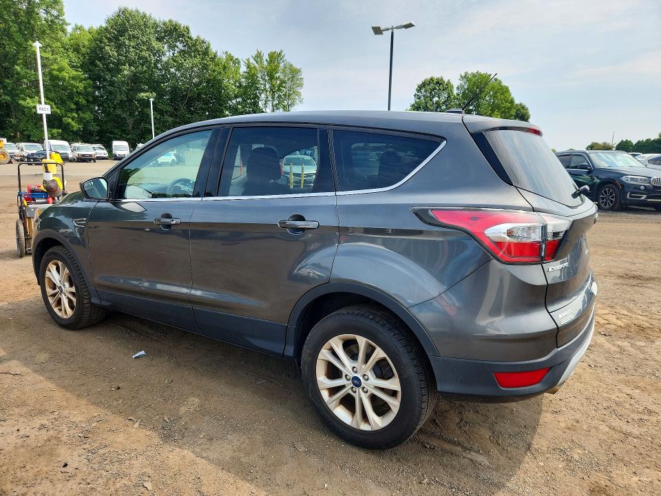 2017 Ford Escape მანქანა იყიდება აუქციონზე, vin: 1FMCU9G99HUB16405, აუქციონის ნომერი: 64131236