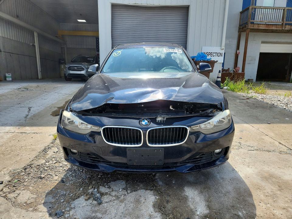 62212716 :رقم المزاد ، WBA3B5C51DF598465 vin ، 2013 Bmw 328 مزاد بيع