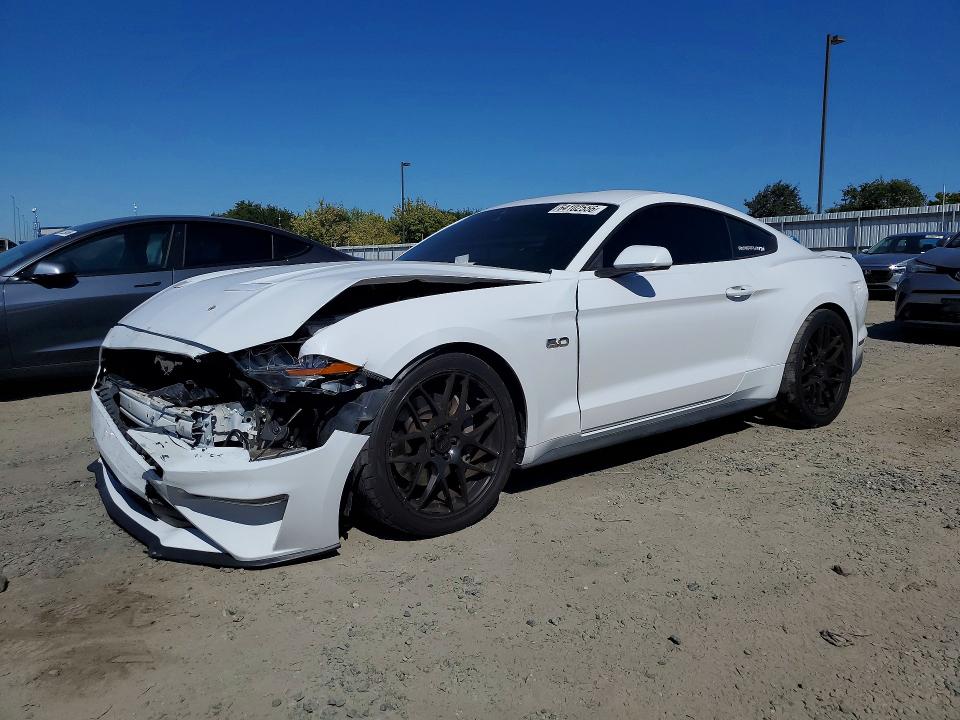 64102556 :رقم المزاد ، 1FA6P8CF4M5124453 vin ، 2021 Ford Mustang مزاد بيع