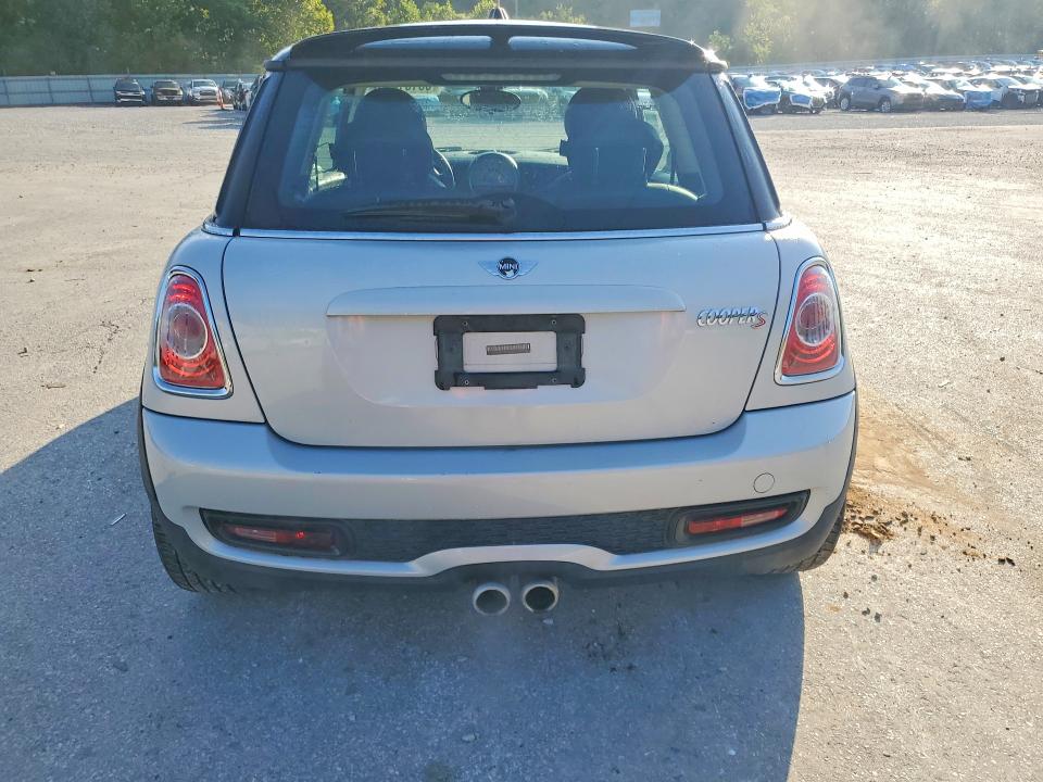2013 Mini Cooper მანქანა იყიდება აუქციონზე, vin: WMWSV3C56DT392924, აუქციონის ნომერი: 66101446