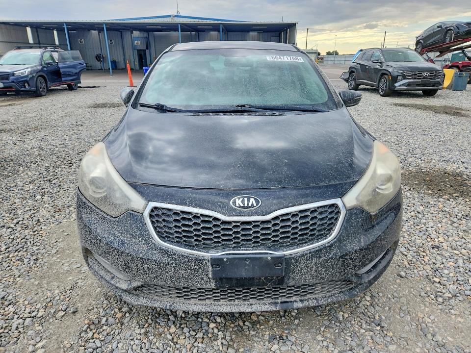 66471766 :رقم المزاد ، KNAFX4A69F5276072 vin ، 2015 Kia Forte مزاد بيع