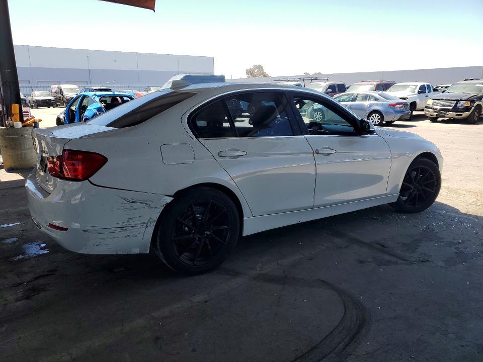 2013 Bmw 328 მანქანა იყიდება აუქციონზე, vin: WBA3B3C51DF541543, აუქციონის ნომერი: 62085116