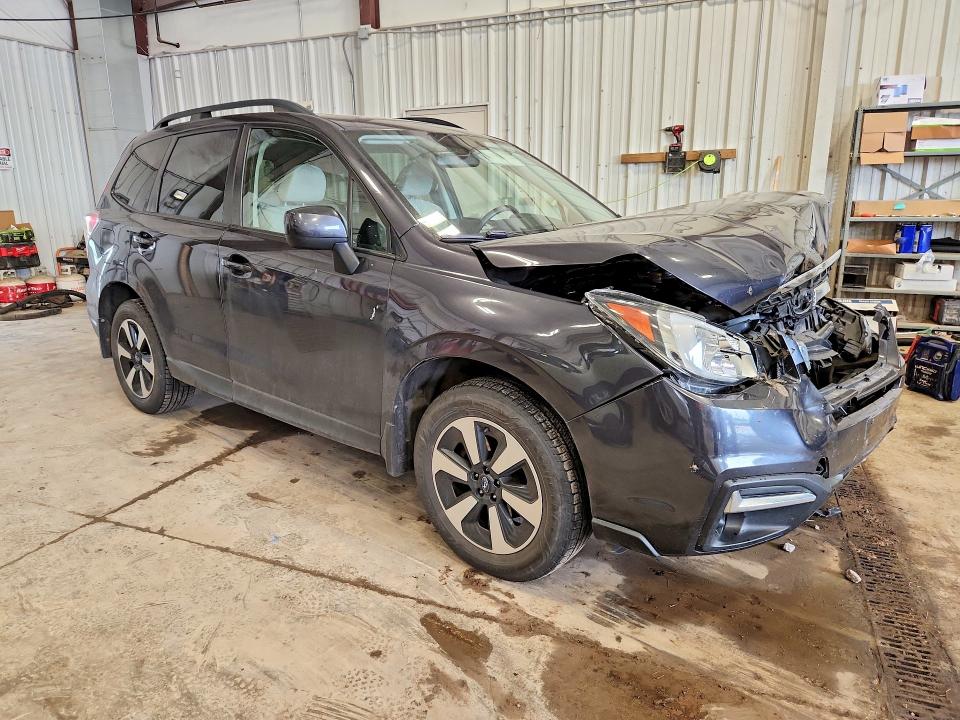 Продаж на аукціоні авто 2018 Subaru Forester, vin: JF2SJAEC6JG527288, номер лоту: 64614086