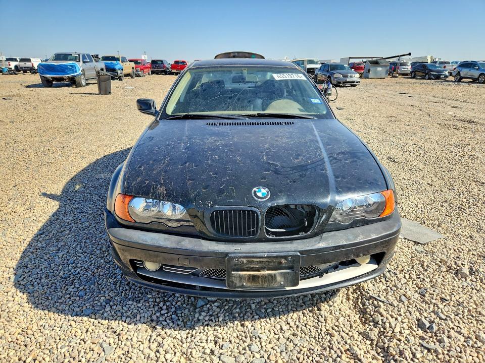 65519716 :رقم المزاد ، WBABN53451JU33201 vin ، 2001 Bmw 330 مزاد بيع