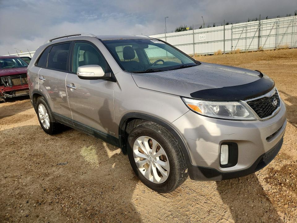 64139736 :رقم المزاد ، 5XYKUDA78FG585929 vin ، 2015 Kia Sorento مزاد بيع