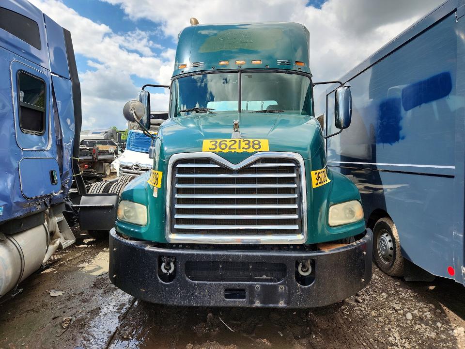 Продажа на аукционе авто 2017 Mack 600, vin: 1M1AW01X2HM009446, номер лота: 65218856