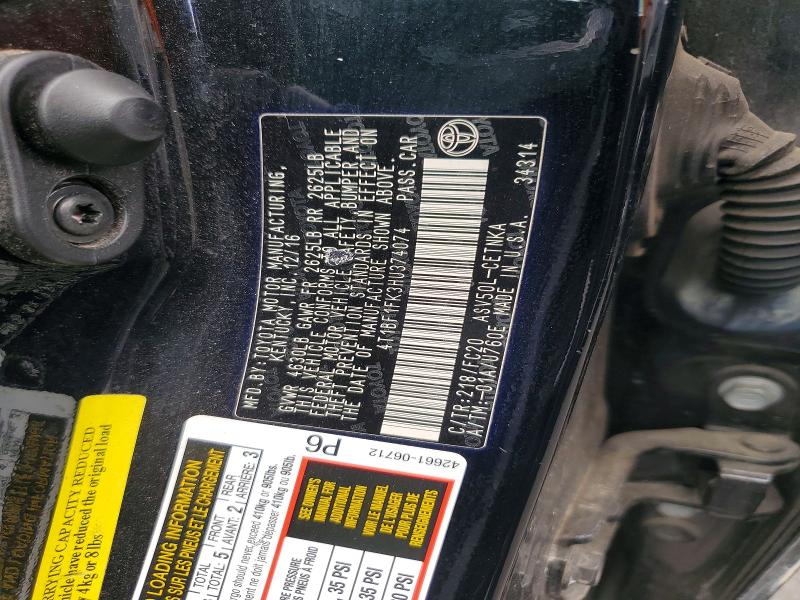 65212386 :رقم المزاد ، 4T1BF1FK3HU374074 vin ، 2017 Toyota Camry مزاد بيع