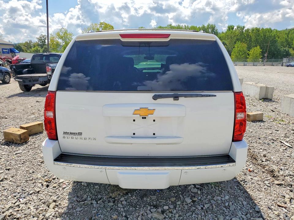 65672606 :رقم المزاد ، 1GNSKKE77DR362131 vin ، 2013 Chevrolet Suburban مزاد بيع