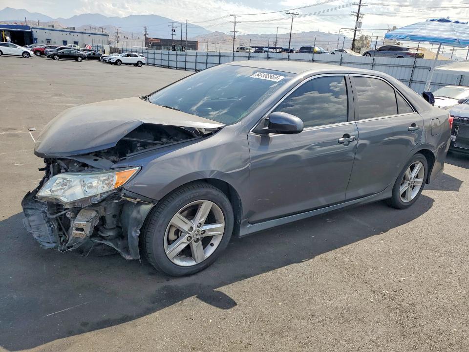 2013 Toyota Camry მანქანა იყიდება აუქციონზე, vin: 4T1BF1FK6DU205600, აუქციონის ნომერი: 64400866