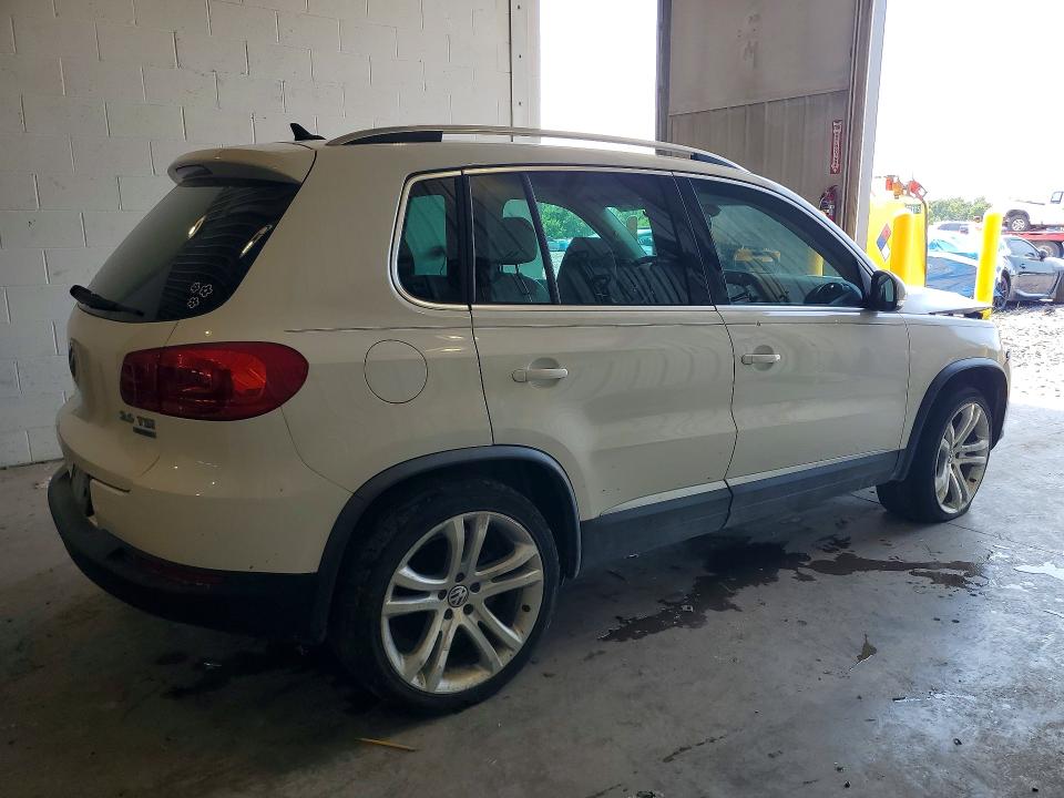 2013 Volkswagen Tiguan მანქანა იყიდება აუქციონზე, vin: WVGBV7AX2DW501582, აუქციონის ნომერი: 64193286