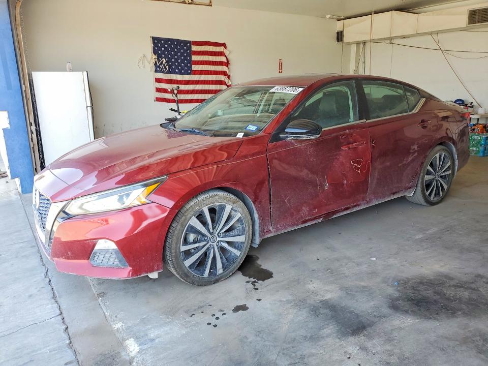 63887206 :رقم المزاد ، 1N4BL4CV6MN385951 vin ، 2021 Nissan Altima مزاد بيع