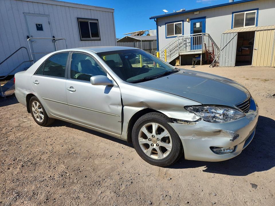 64969856 :رقم المزاد ، JTDBE30KX53011512 vin ، 2005 Toyota Camry مزاد بيع