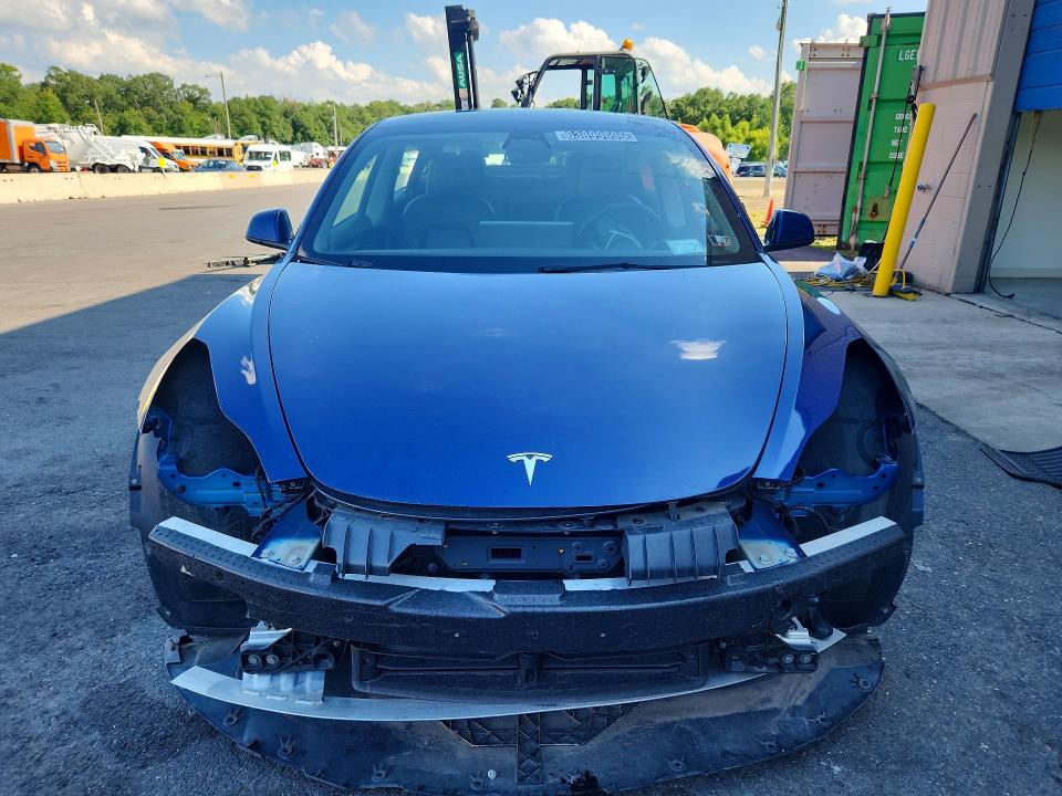 2022 Tesla Model 3 მანქანა იყიდება აუქციონზე, vin: 5YJ3E1EA3NF370793, აუქციონის ნომერი: 63899696