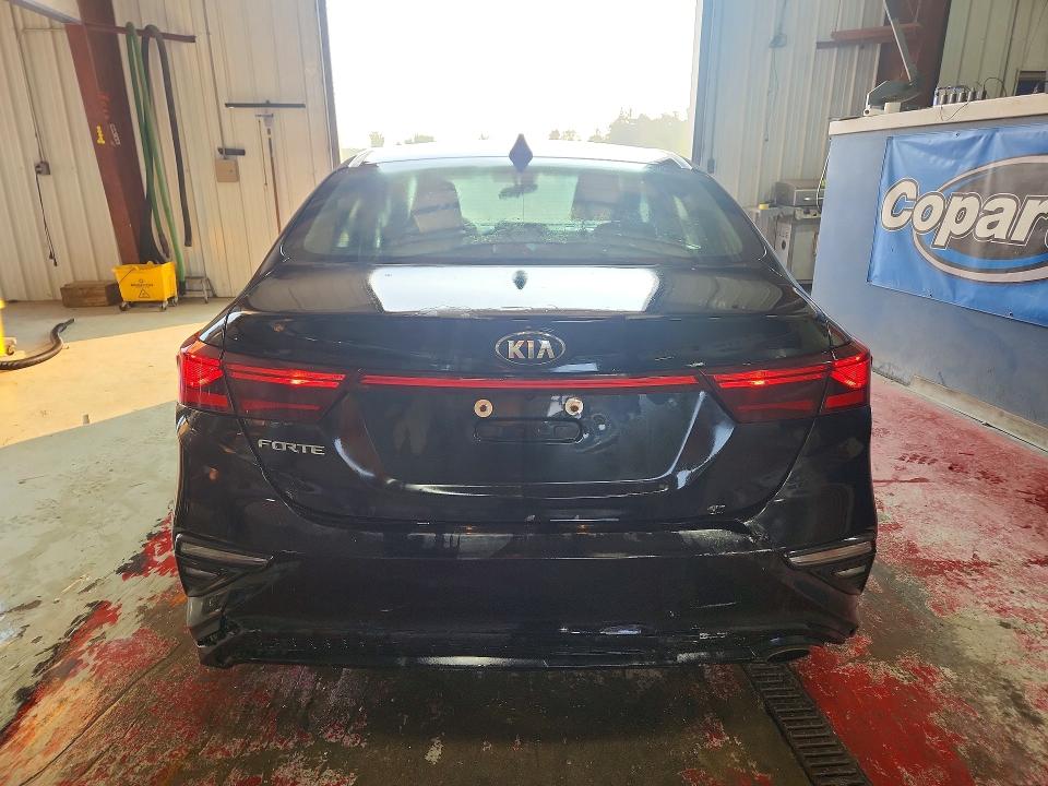 2020 Kia Forte მანქანა იყიდება აუქციონზე, vin: 3KPF24AD2LE205196, აუქციონის ნომერი: 64406846