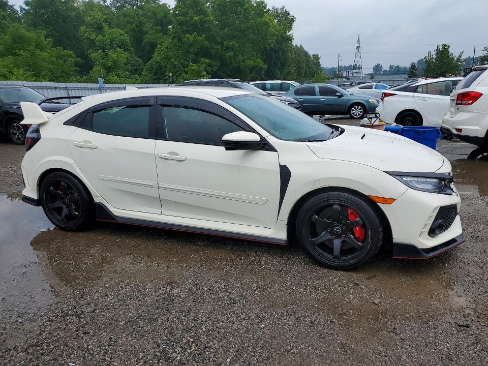 2018 Honda Civic მანქანა იყიდება აუქციონზე, vin: SHHFK8G30JU300500, აუქციონის ნომერი: 66220206