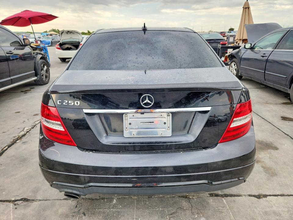 2014 Mercedes-benz C მანქანა იყიდება აუქციონზე, vin: WDDGF4HB7EA927983, აუქციონის ნომერი: 66404636