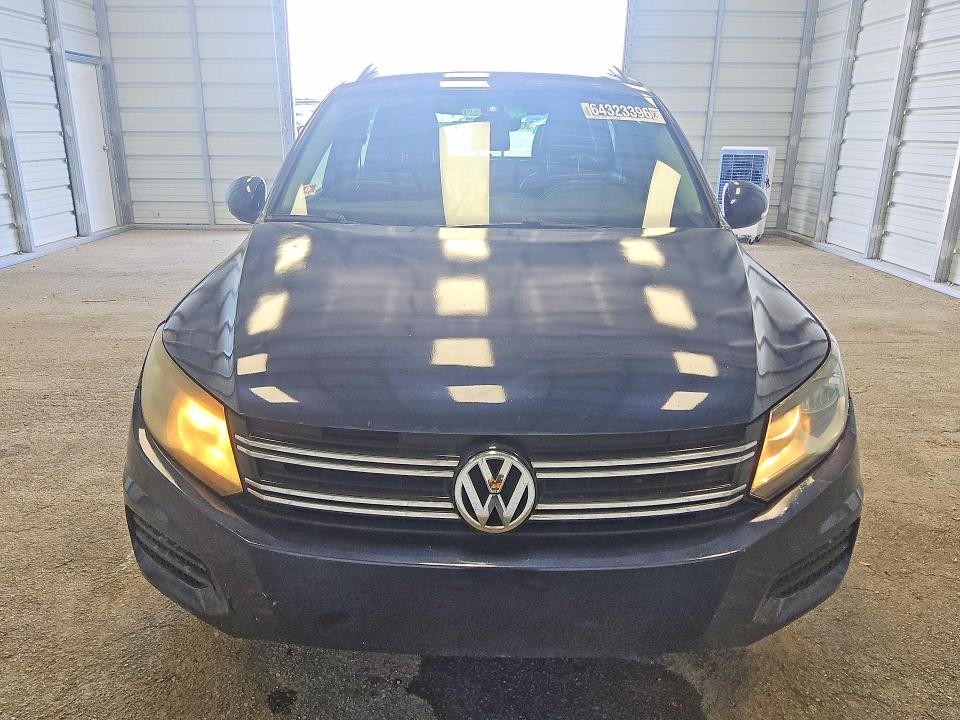 2016 Volkswagen Tiguan მანქანა იყიდება აუქციონზე, vin: WVGAV7AX3GW600945, აუქციონის ნომერი: 64323396
