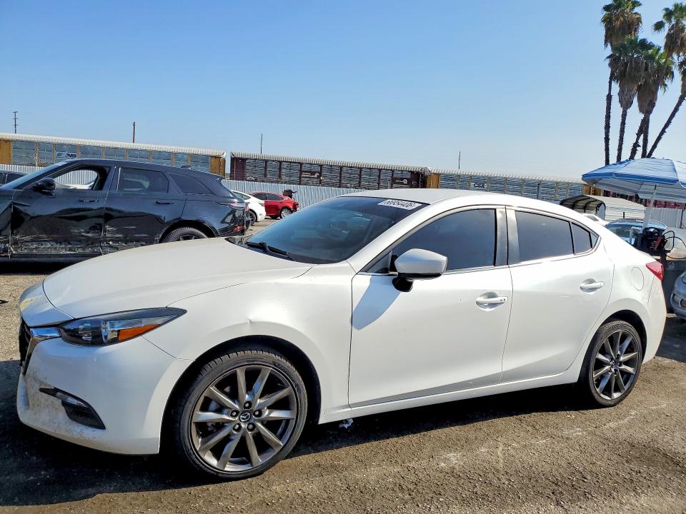 Продажа на аукционе авто 2018 Mazda 3, vin: 3MZBN1V39JM276773, номер лота: 66954406