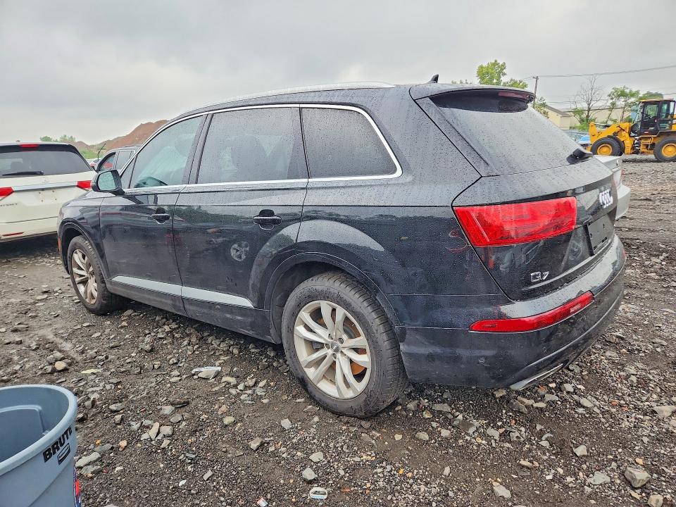 Продаж на аукціоні авто 2017 Audi Q7, vin: WA1AHAF72HD044586, номер лоту: 63988636