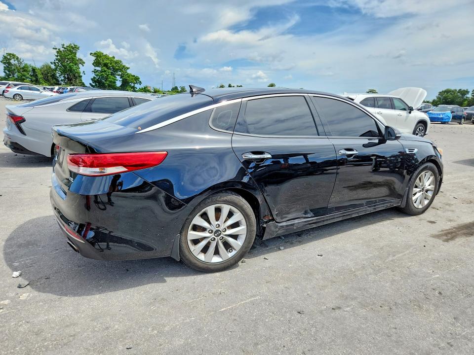 Продажа на аукционе авто 2018 Kia Optima, vin: 5XXGU4L38JG238260, номер лота: 66576226