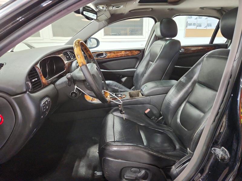 2004 Jaguar Xj8 მანქანა იყიდება აუქციონზე, vin: SAJEA71C44SG01639, აუქციონის ნომერი: 64258926