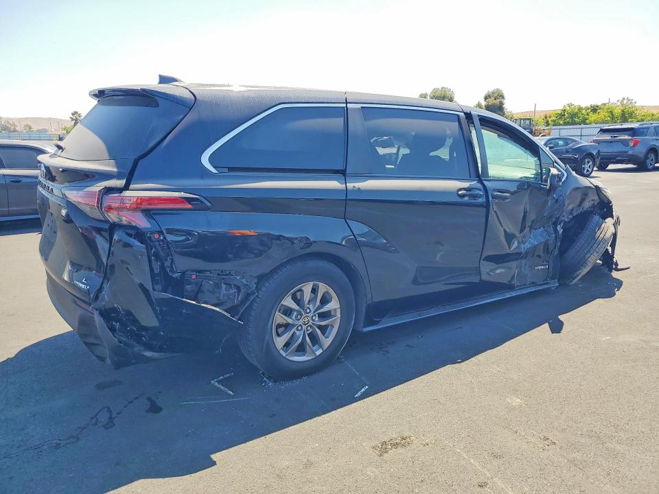 64481186 :رقم المزاد ، 5TDKRKECXMS007764 vin ، 2021 Toyota Sienna مزاد بيع