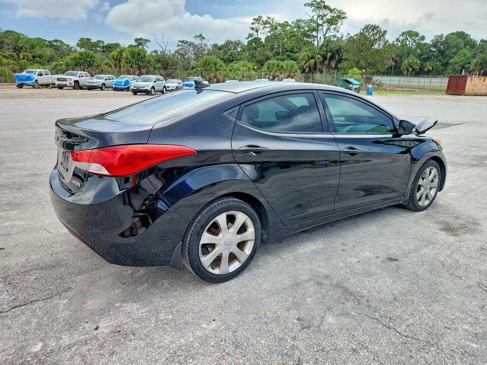 2013 Hyundai Elantra მანქანა იყიდება აუქციონზე, vin: 5NPDH4AE4DH303125, აუქციონის ნომერი: 64444626