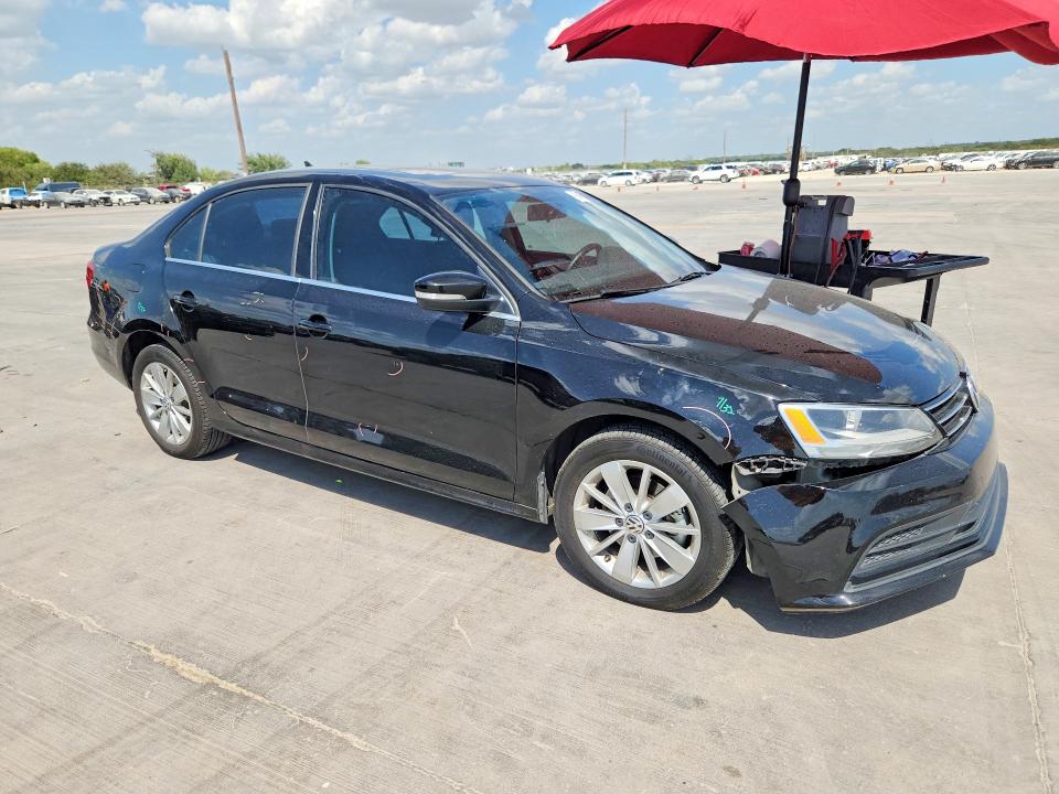 64554146 :رقم المزاد ، 3VWD07AJ9FM253189 vin ، 2015 Volkswagen Jetta مزاد بيع