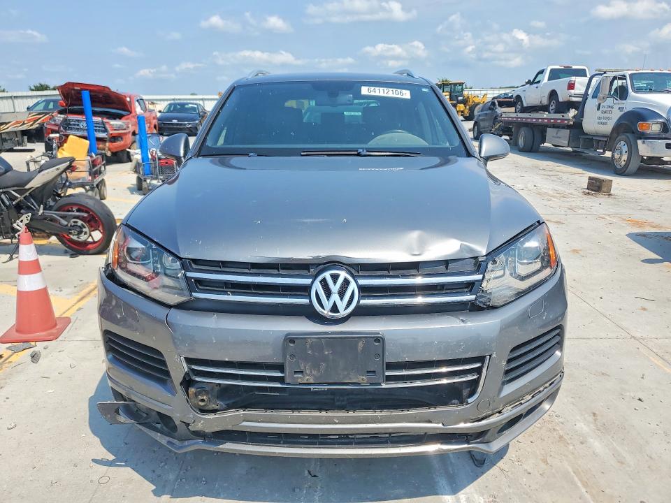 Продаж на аукціоні авто 2014 Volkswagen Touareg, vin: WVGDP9BP0ED013225, номер лоту: 64112106