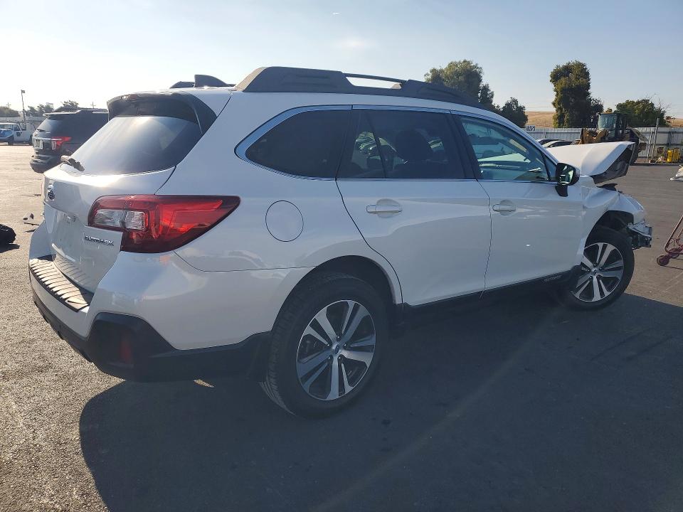 2018 Subaru Outback მანქანა იყიდება აუქციონზე, vin: 4S4BSANC3J3347846, აუქციონის ნომერი: 64309296