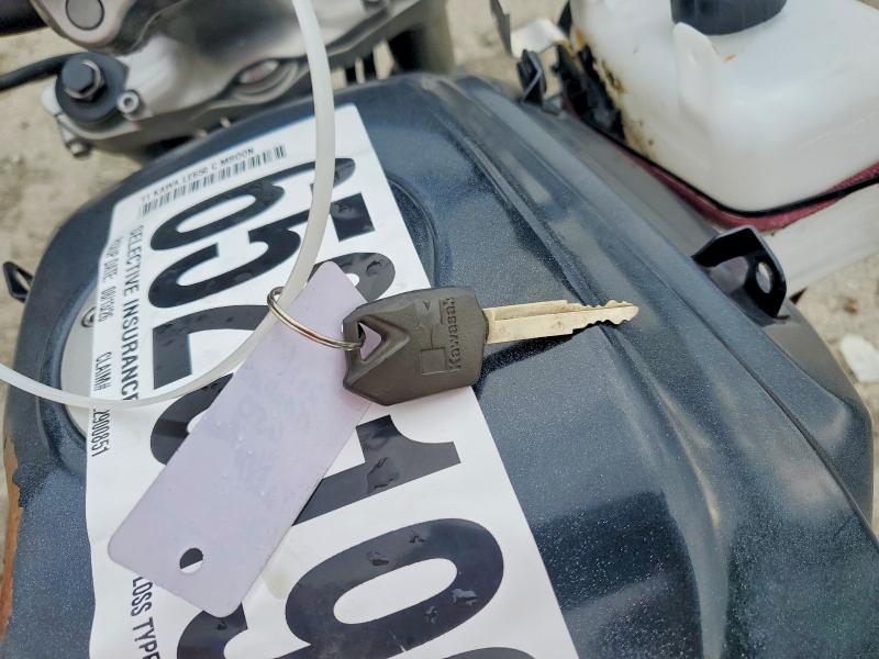 65251926 :رقم المزاد ، JKALEEC1XBDA02881 vin ، 2011 Kawasaki Le650 مزاد بيع