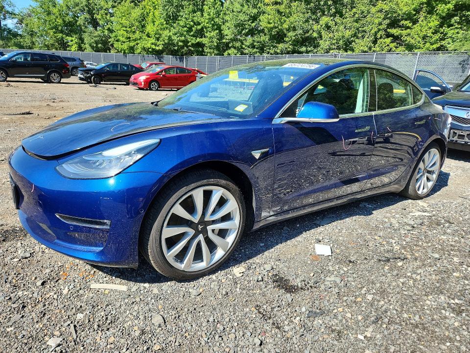 65724756 :رقم المزاد ، 5YJ3E1EA5JF033391 vin ، 2018 Tesla Model 3 مزاد بيع