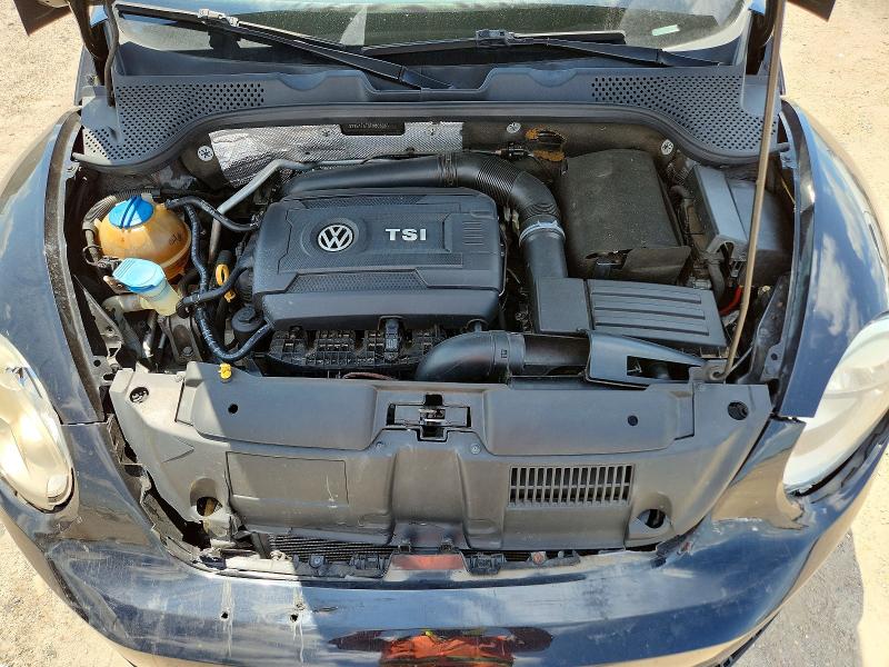 2015 Volkswagen Beetle მანქანა იყიდება აუქციონზე, vin: 3VW517AT6FM808361, აუქციონის ნომერი: 65185976