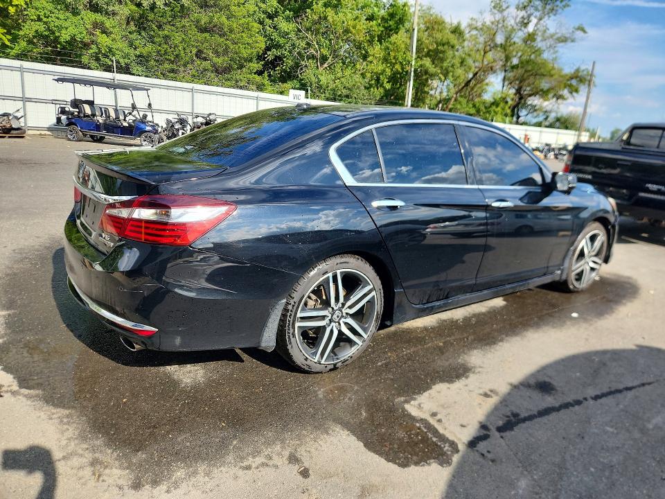 Продажа на аукционе авто 2017 Honda Accord, vin: 1HGCR3F92HA026861, номер лота: 66180246