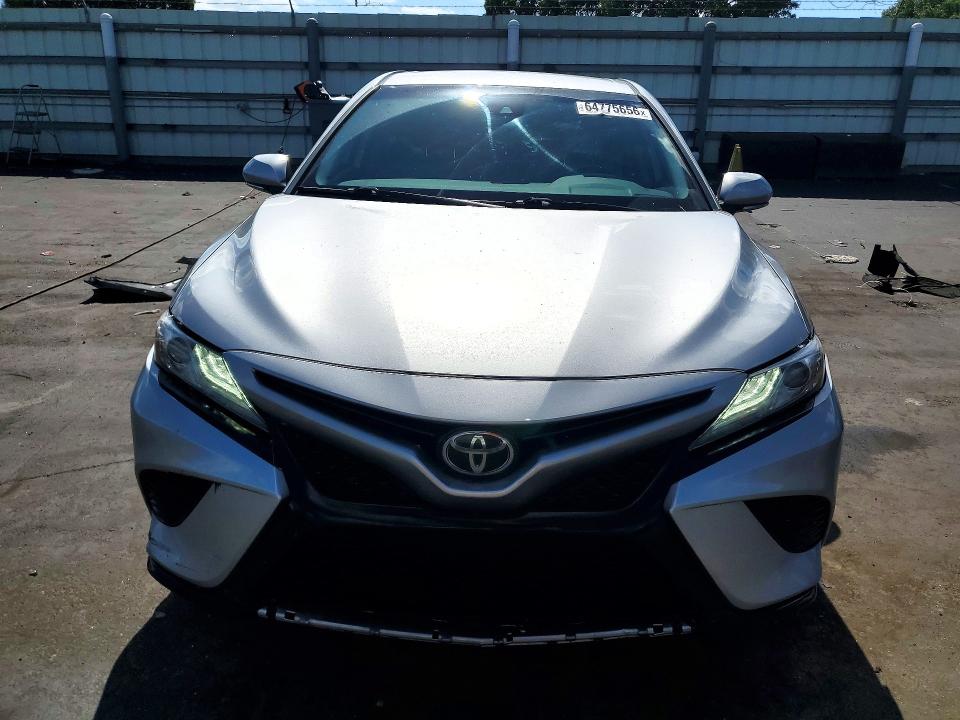 Продаж на аукціоні авто 2019 Toyota Camry, vin: 4T1B61HK0KU700496, номер лоту: 64775656