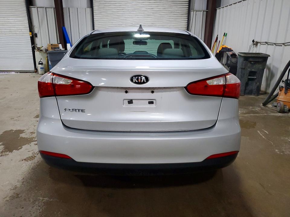 2016 Kia Forte მანქანა იყიდება აუქციონზე, vin: KNAFK4A63G5524266, აუქციონის ნომერი: 65832306
