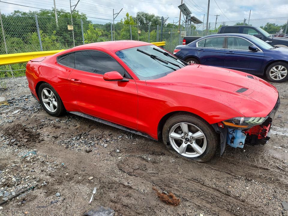 63846046 :رقم المزاد ، 1FA6P8TH2J5127350 vin ، 2018 Ford Mustang مزاد بيع