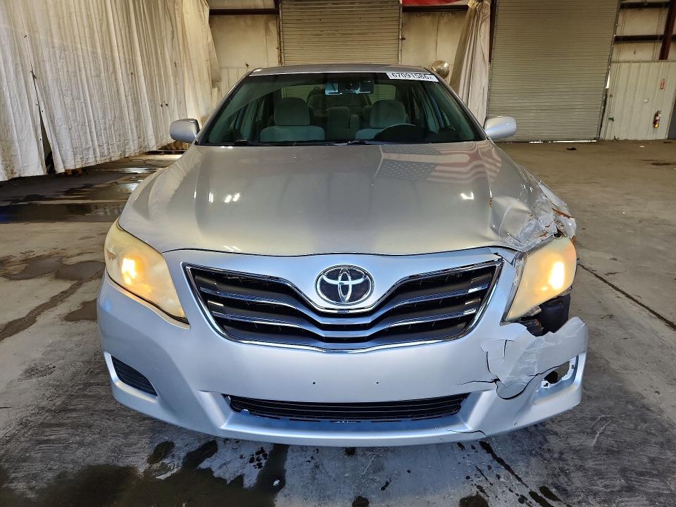 67091586 :رقم المزاد ، 4T1BF3EK8BU134071 vin ، 2011 Toyota Camry مزاد بيع