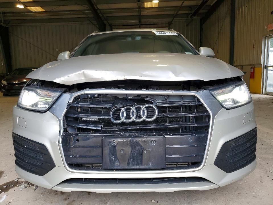 64537136 :رقم المزاد ، WA1ECCFS1JR000782 vin ، 2018 Audi Q3 مزاد بيع