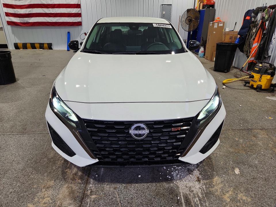 64122336 :رقم المزاد ، 1N4BL4CV3PN367458 vin ، 2023 Nissan Altima مزاد بيع