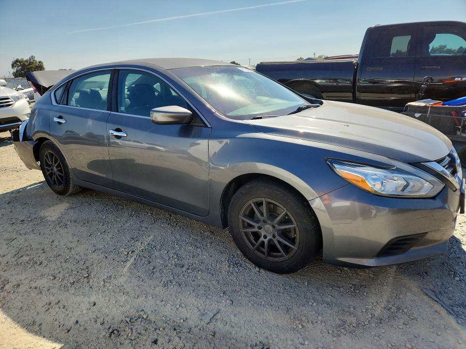 65135376 :رقم المزاد ، 1N4AL3AP3GC247584 vin ، 2016 Nissan Altima مزاد بيع