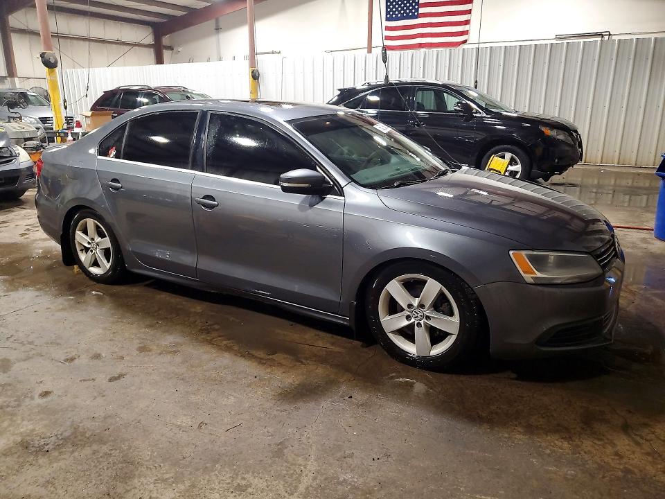 Продаж на аукціоні авто 2013 Volkswagen Jetta, vin: 3VWLL7AJ2DM439334, номер лоту: 65326406