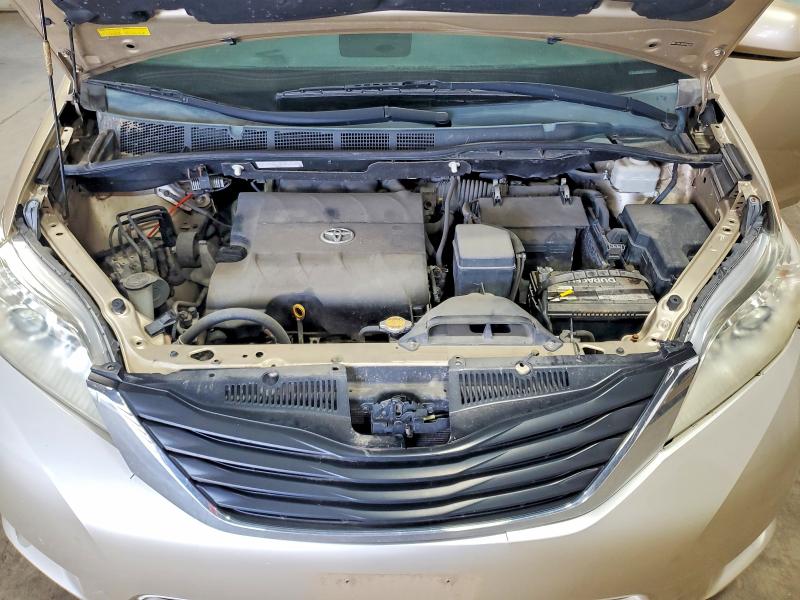 2011 Toyota Sienna მანქანა იყიდება აუქციონზე, vin: 5TDKK3DCXBS062658, აუქციონის ნომერი: 63599696