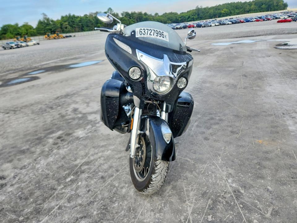 Продаж на аукціоні авто 2017 Indian Motorcycle Co. Roadmaster, vin: 56KTRAAA6H3352665, номер лоту: 63727996