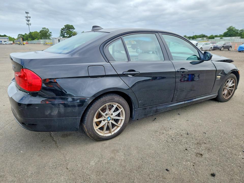64104356 :رقم المزاد ، WBAPK5C57AA650627 vin ، 2010 Bmw 328 مزاد بيع